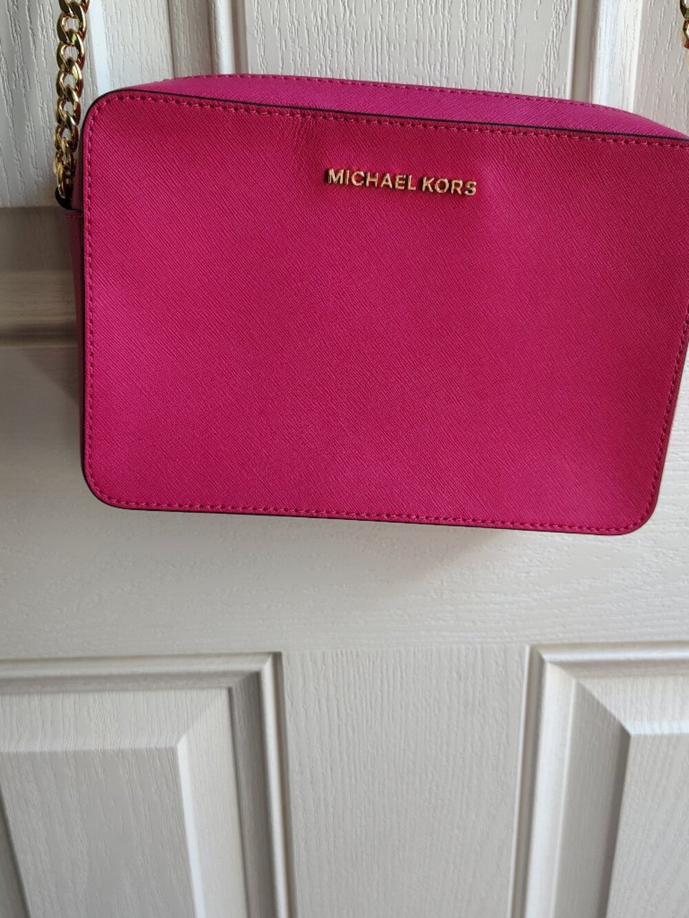 MICHAEL KORS HOT PINK CROSSBODY PURSE